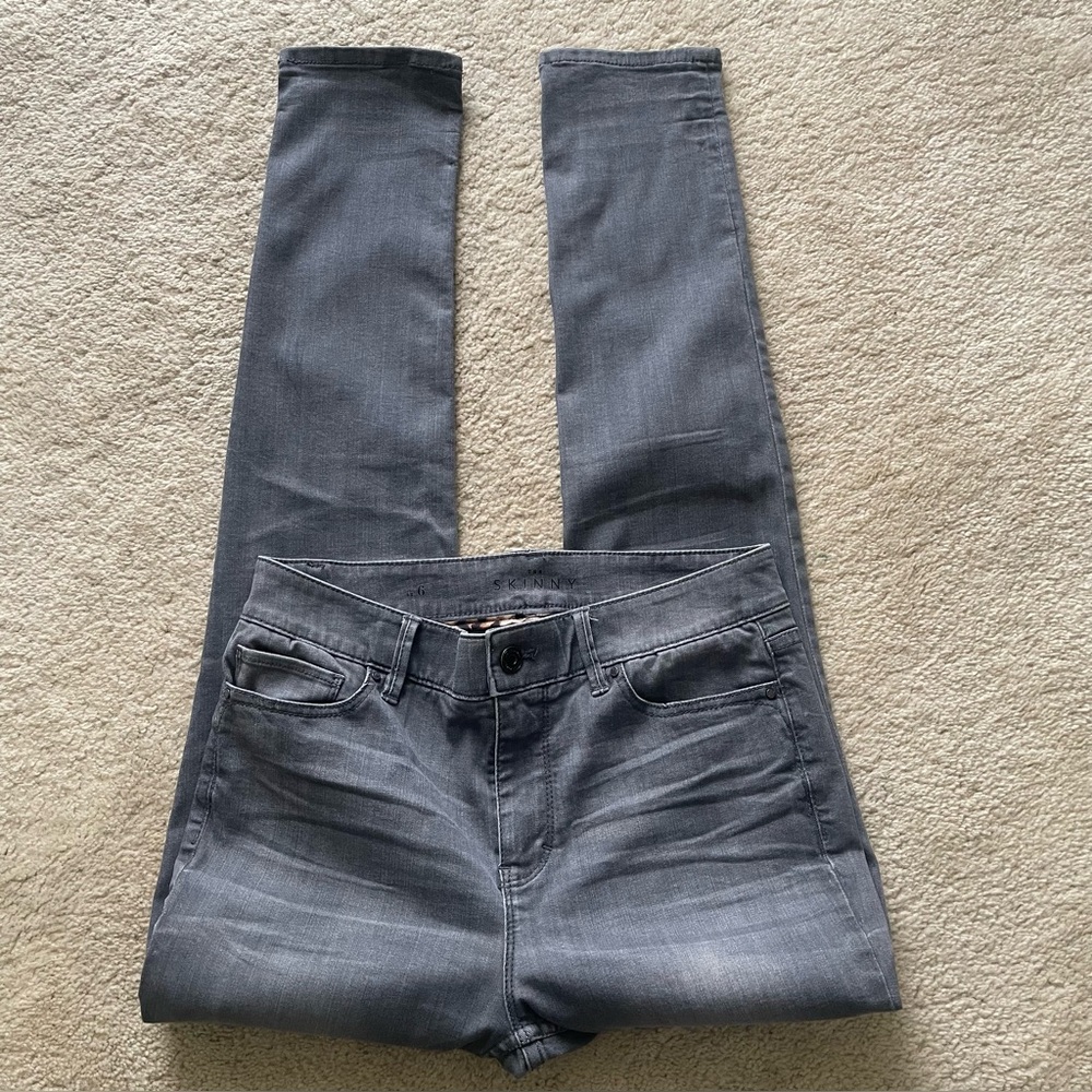 White House Black Market Gray The Skinny Jeans Size 6